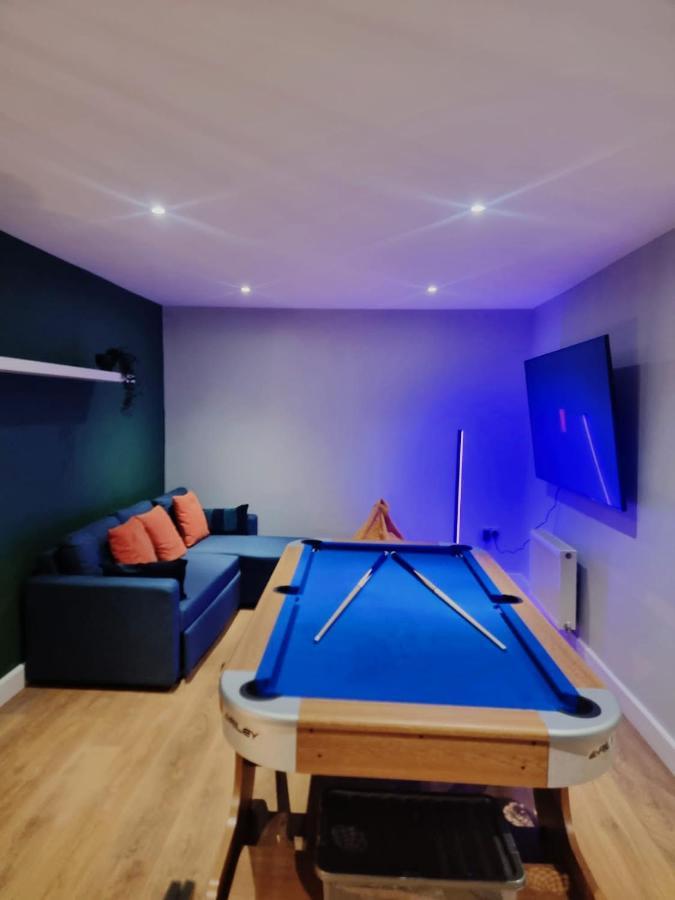 House Of Kaima - 6 Bed Detached Vila Dewsbury Exterior foto